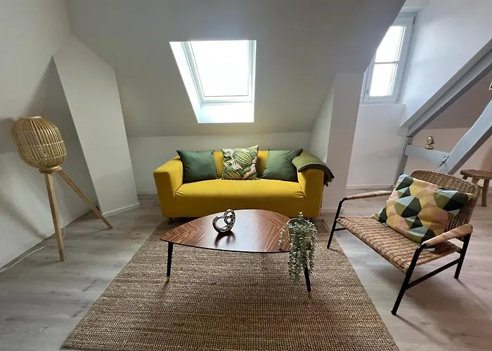 Le Nid De Chantal בריין-לה-שאטו